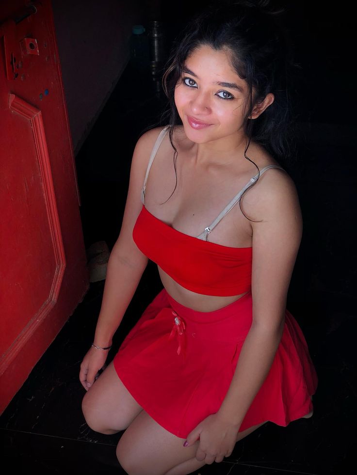 VIP escort service home and hotel service available 